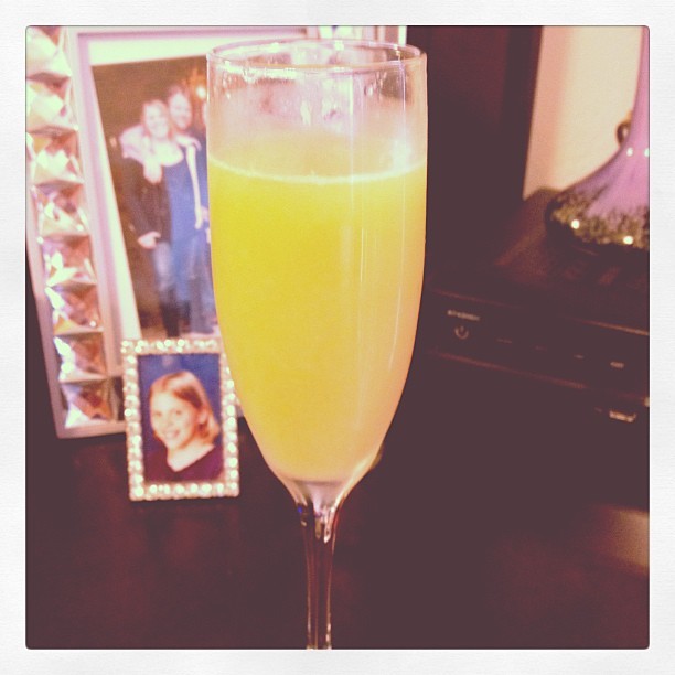 Dad leaving a mimosa for me in my room when im in the shower. #priceless #daddysgirl