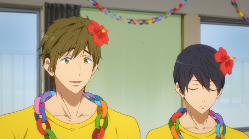 knoxoneback:  Look who else has flowers. 