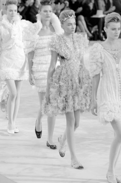 hauteinnocence:  The final walk at Chanel Haute