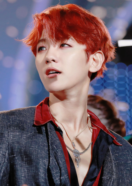 tipannies: red baekhyun looking absolutely stunning ❤️