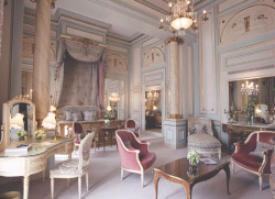   Imperial suite courtesy Ritz Paris  