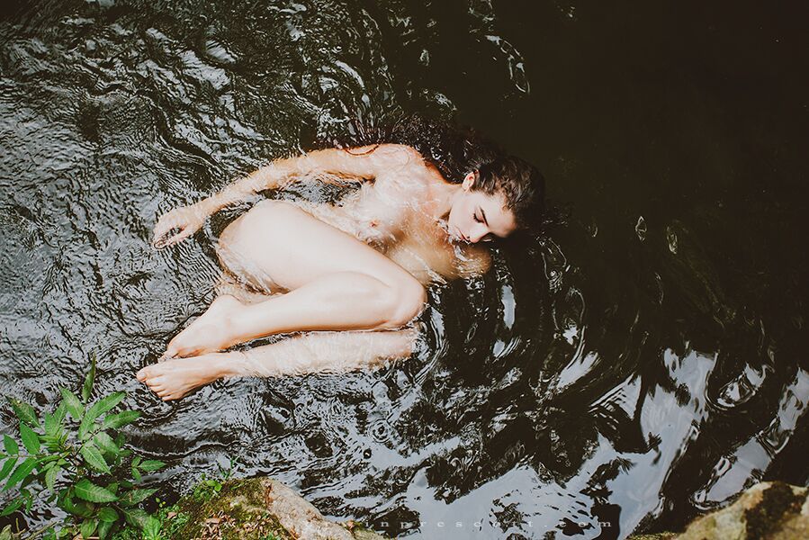 corwinprescott:  “Into the Wild”Philadelphia, Pa 2015Corwin Prescott - Miss