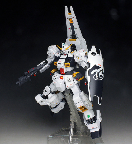 gunjap:  [WORK REVIEW] P-Bandai MG 1/100 GUNDAM TR-1 HAZEL CUSTOM painted buildhttp://www.gunjap.net/site/?p=326943