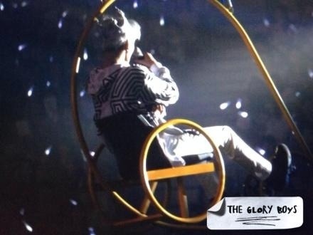 apogees:look at these photos. kai was suspended and floated around above the audience like the small