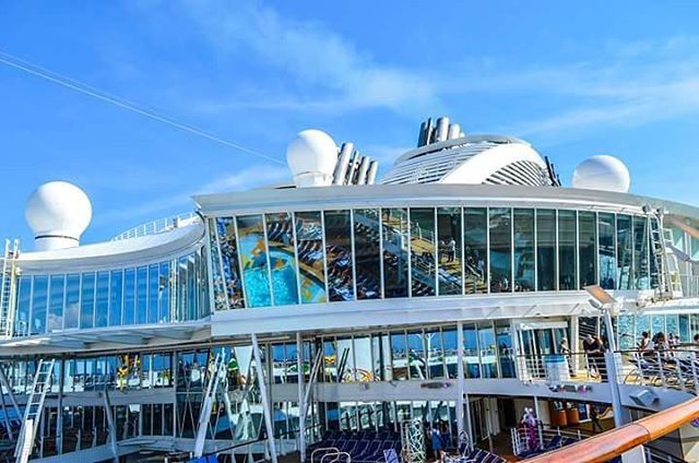 Blue sky and relax!#harmonyoftheseas #RoyalWow #royalcaribbean #cruising #cruisingaround #cruise #crociere #crociera #crocieraroyal #funny #happyholidays #traveldiaries #travels #travelingram #cruisegram