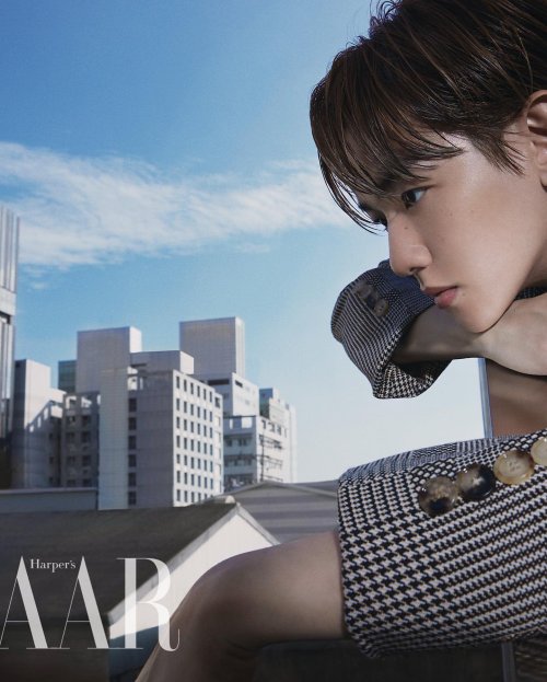 happybbh:  200922 baekhyunee_exo instagram update cool… who’s that?^^  hoot….. @burberry @herpersbazaarkorea