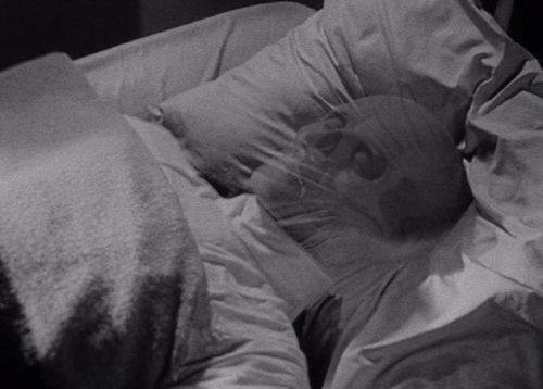 spine-tinglers:The Invisible Man (1933) dir. James Whale