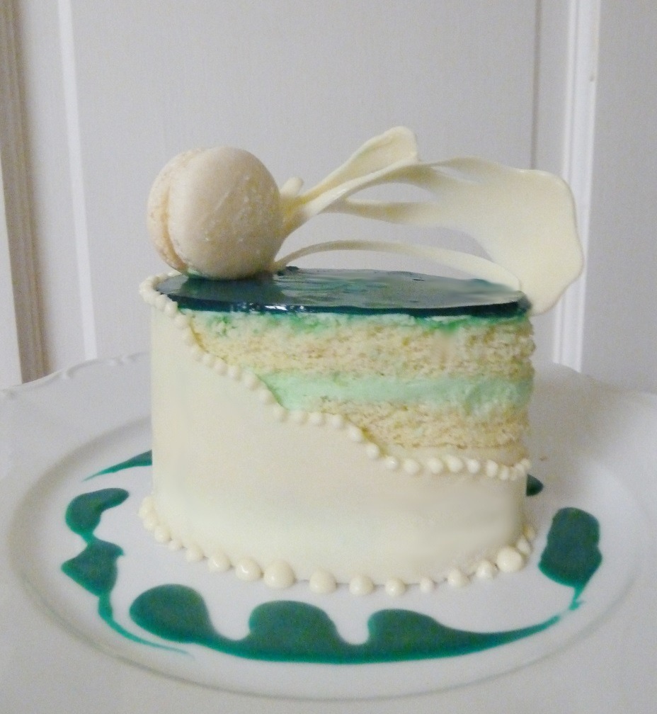 prettycakemachine:Next up in the Sailor Moon dessert series: Sailor Neptune! Key