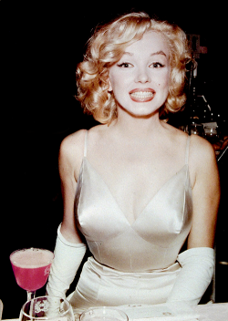 missmonroes:  Marilyn Monroe at The Prince