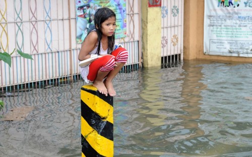 girlslikecarsandmonet: Manila submerged. Please signal boost, along with the emergency hotlines and 