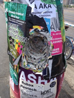 sparkhed:  lzbth:  LOOK HOW MANY FLYERS HAVE BEEN STUck on tHIS LAMPOST?? germans are crazy  woo i love this lots 