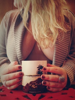 asleepylioness:  Coffee with friends. All