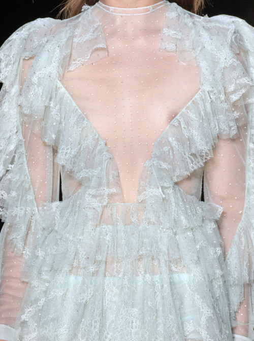 highqualityfashion: Francesco Scognamiglio SS 16