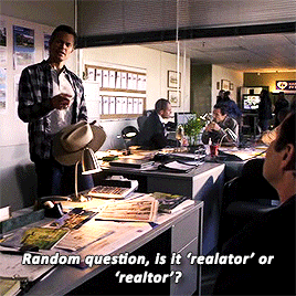 worldwarevif:  timothy-olyphants:Justified 1.06 // Santa Clarita Diet 2.02   I miss this show!