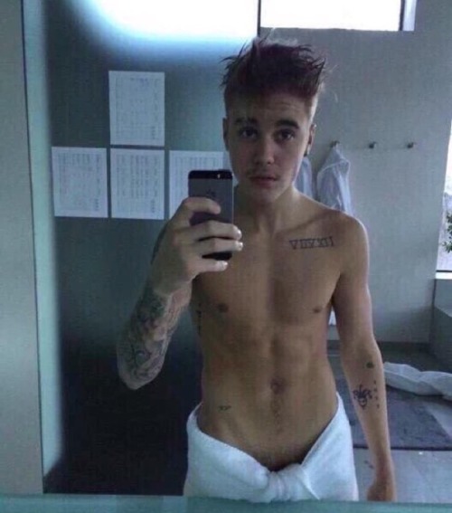 hotfamous-men:  Justin Bieber