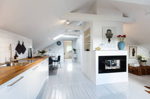 gravityhome:  Light attic apartment  Follow Gravity Home: Blog - Instagram - Pinterest - Bloglovin - Facebook  
