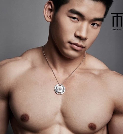 XXX Thai-Muscle Physique photo