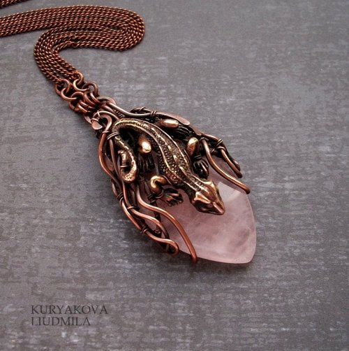 d-eliriumtremens:  yourlunaticwife:  simply fabulous  I’m completely in love. 