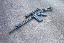 Whiskey-Gunpowder:  Fn Fal - “The Right Arm Of The Free World” 