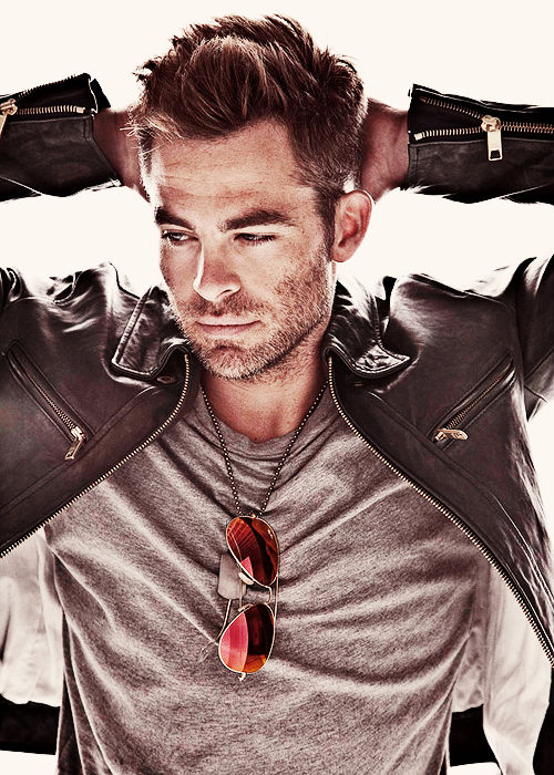  Chris Pine » OUT 2013 Outtake 