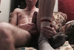 hcbgb:  Cute, long haired, straight guy with a big cock :) 