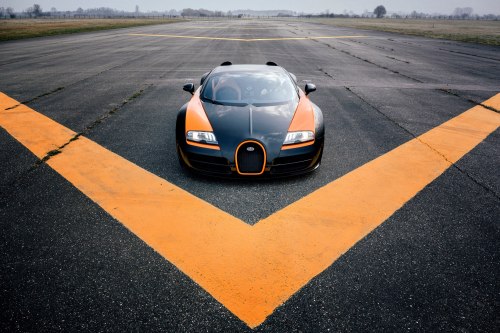 Bugatti Veyron / Photography by Roman Rätzke Fotografie for AUTO BILD.More cars here.