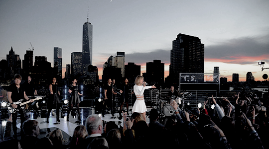 likepiecesintoplaces: &ldquo;Since its release 15 weeks ago, “1989” has sold