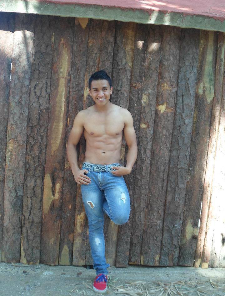 artemioolopez:  JOVENES GUAPOS Y SEXY!