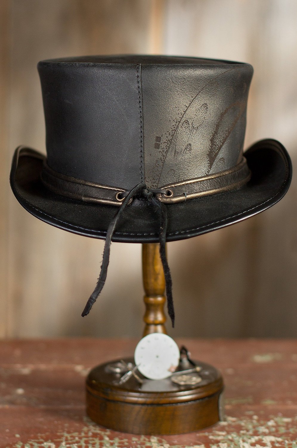 steampunktendencies:    Made in U.S.A Steampunk Kraken Leather Top Hat by SteampunkHatter.com