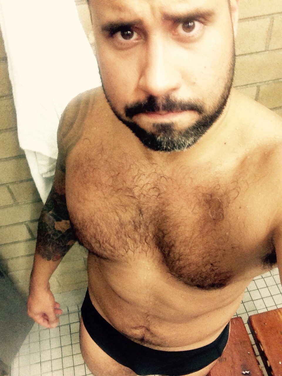 jockocub:  I got tagged on the 6 selfie challenge by mc-mt and russtifer. I tag no
