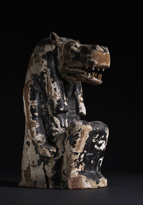 jumplings: virtual-artifacts: Wooden figure of a hippopotamus-headed figureFrom a royal tomb in the 