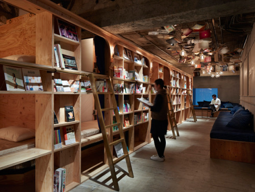 archatlas:  Book And Bed Tokyo Suppose Design Office