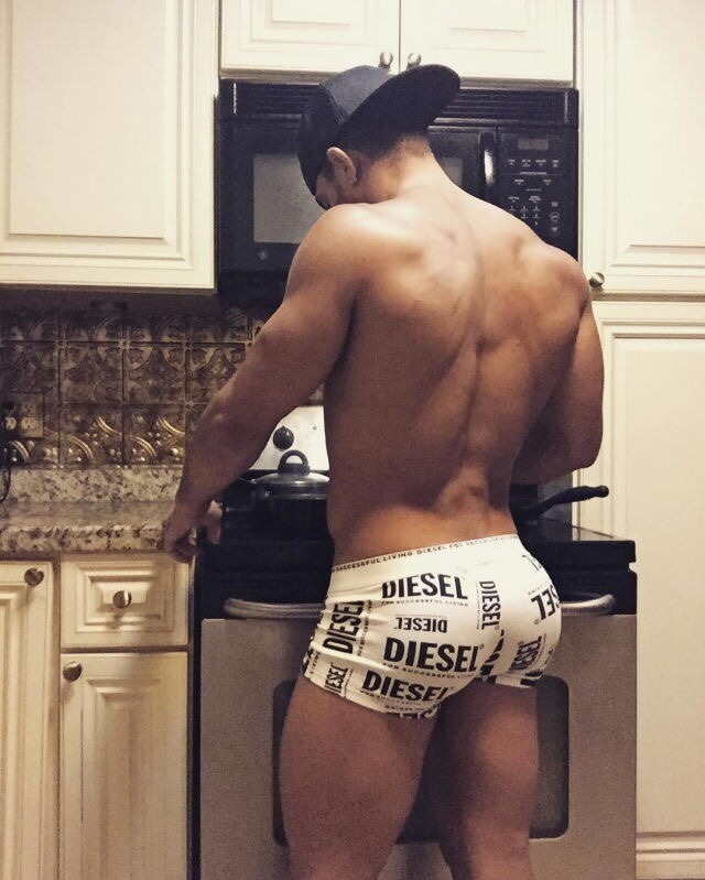 Only 18+ horny Guys!