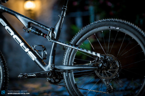bicycle-lovers: Focus Spine C 0.0 I WANT IT enduro-mtb.com/en/exclusive-test-the-all-new-focu