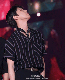 dotensus:  Not only did he win America’s Next Top Model, he won my heart.. gg +bonus: his reaction a