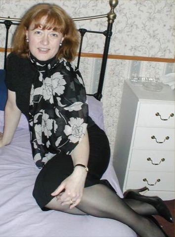 olderladiesintights: Mature Red head Tights a Goddess.. Mum wanted to know why I had a guilty look o