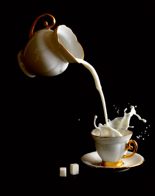 showslow:  Anti-Gravity Coffee Time by Egor N.