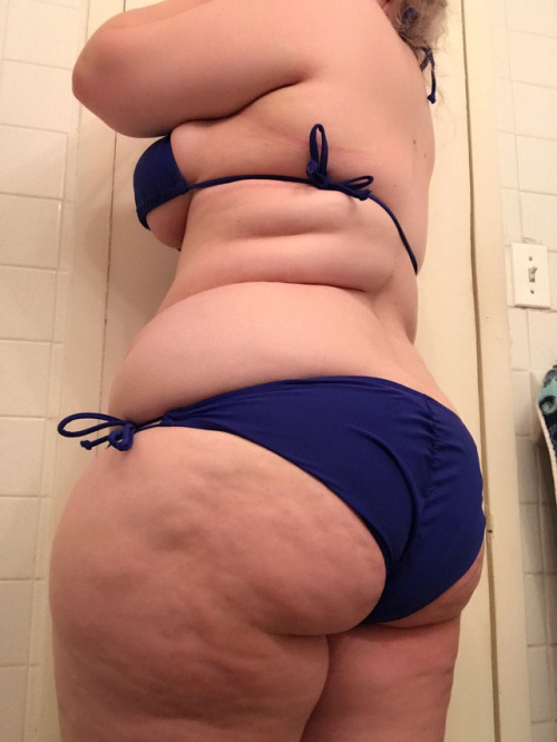 fatphrodite:this bikini is for a cosplay 