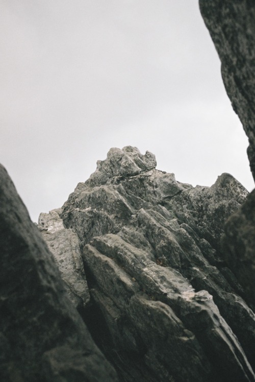 jaretpeerson:  Dragon’s Tooth, VA by Jaret Peerson