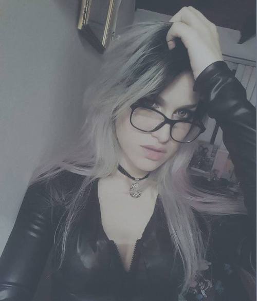 Love my necklace from @natsumishop ♥