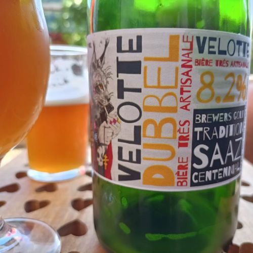 La #biere de #velotte &ldquo;très artisanale&rdquo; #ultraLocale #dubbel #saaz #cente