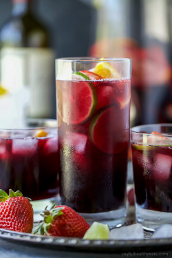 foodffs:SUMMER SANGRIA Follow for recipes Is this how you roll?