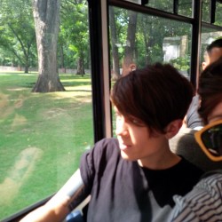 Teganandsara:  Sara Loves It When I Do This.  #Graceland #Shuttleselfie 