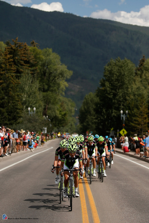 fabbricadellabici: Cannondale team looking fly in their new team strip at the USA Pro Challenge. via