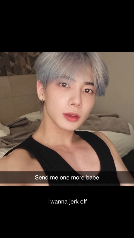  Snaps He Would Send - Taehyun