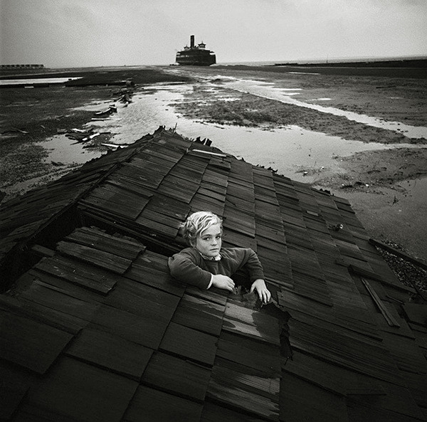 jedavu:  THE DARK SIDE OF DREAMS  In the late 1960’s, photographer Arthur Tress