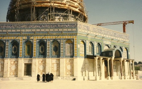 manifest05:  Eid Mubarak to all my Muslim followers. Although my most holy place in Al Quds is like 