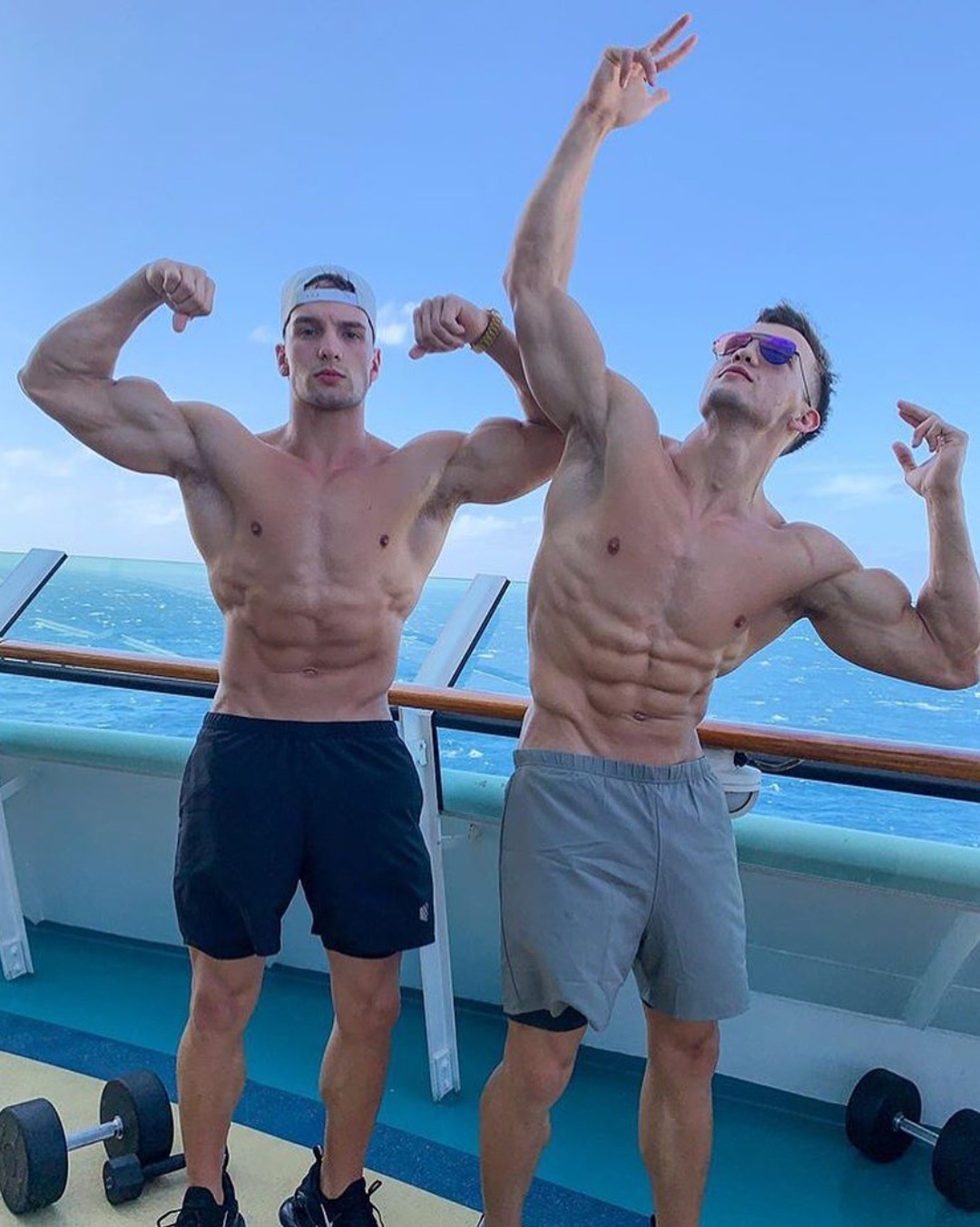 shirtless-sexy:Take Two