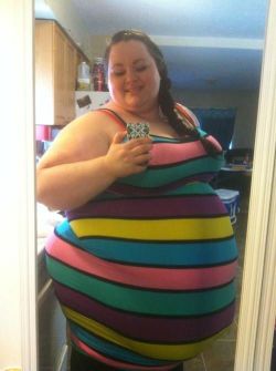 fabulousandthick:  Colorful and cute in stripes to boot!! :)