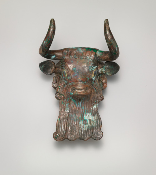 theancientwayoflife:~ Bull’s head ornament for a lyre.Period: Early Dynastic IIIDate: ca. 2600–2350 